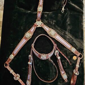 New Crown leather tack set with copper accents and rhinestones